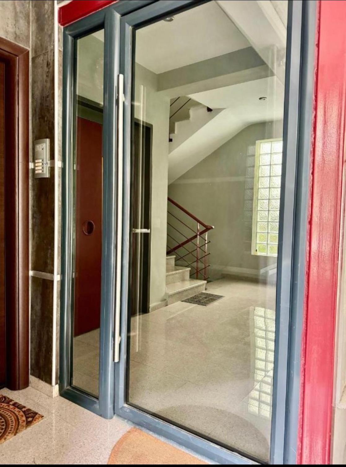 Central & Riverfront Apartment 2, photo 23