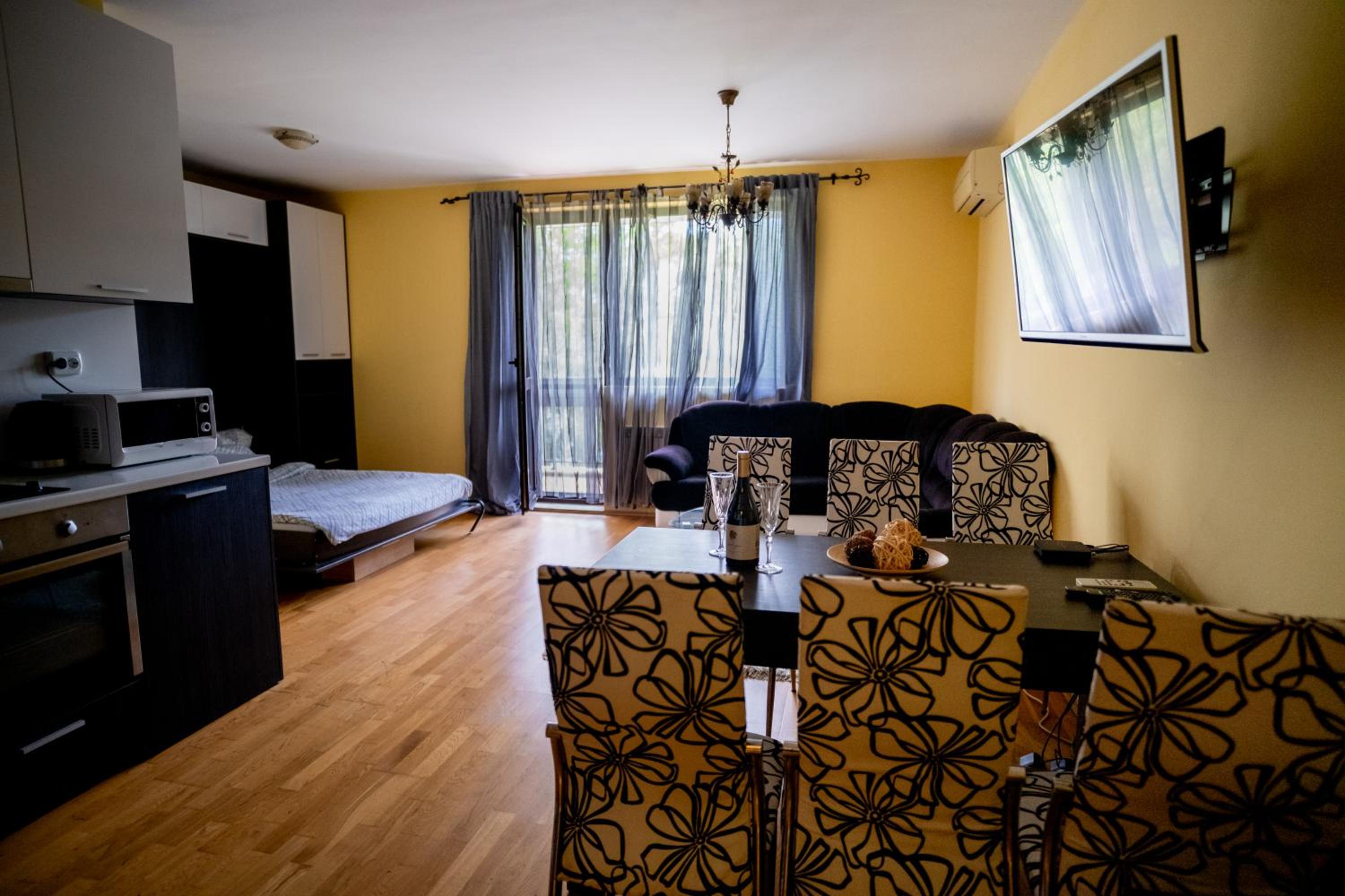 Pravets Lake Panorama Apartments