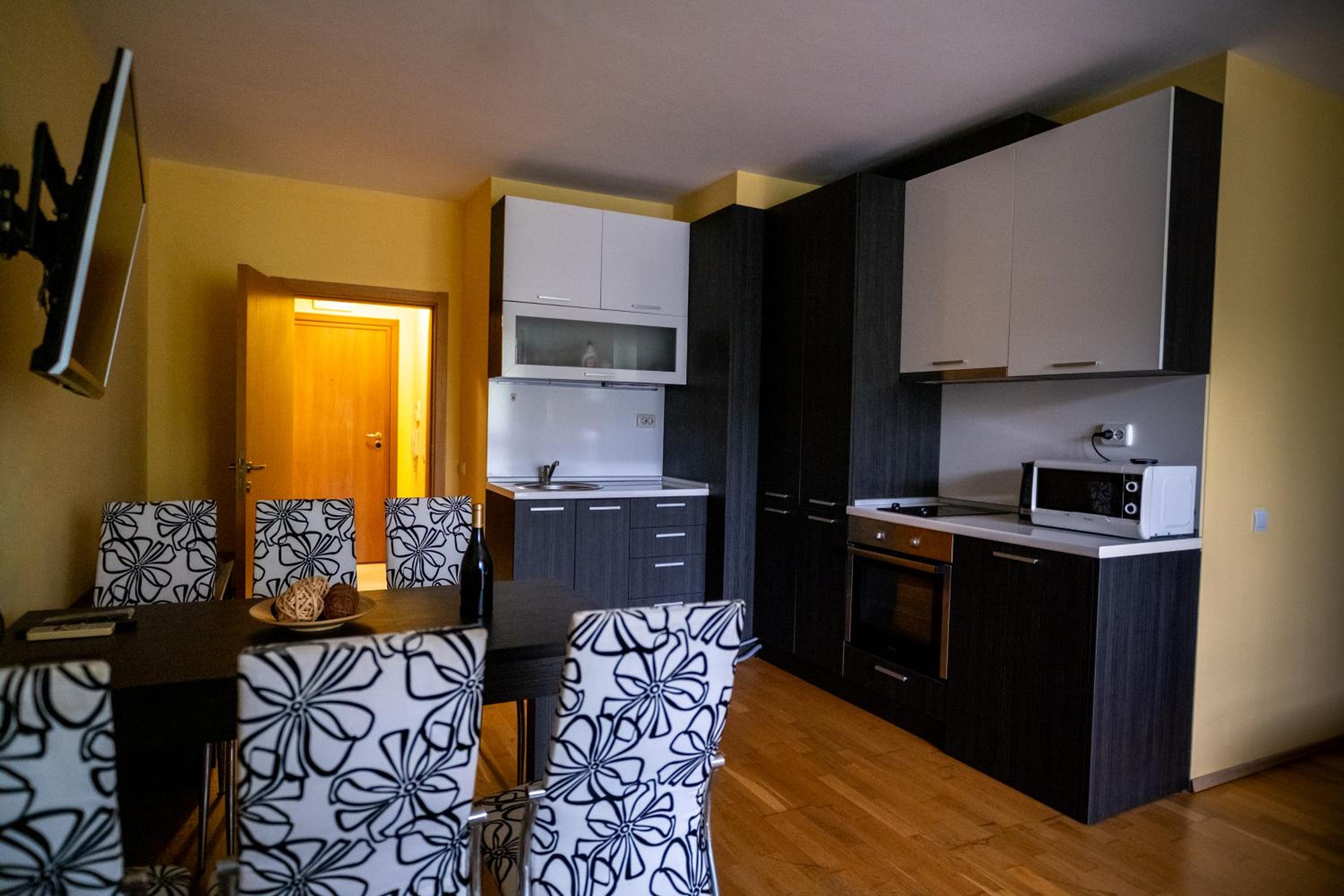 Pravets Lake Panorama Apartments
