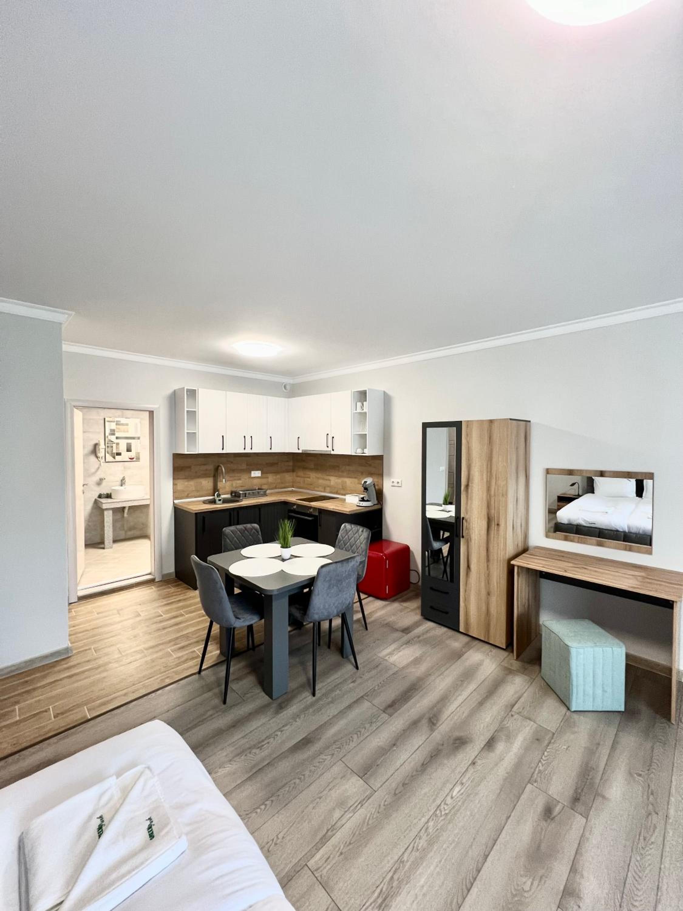 GREEN PARK Apartments and rooms for guests