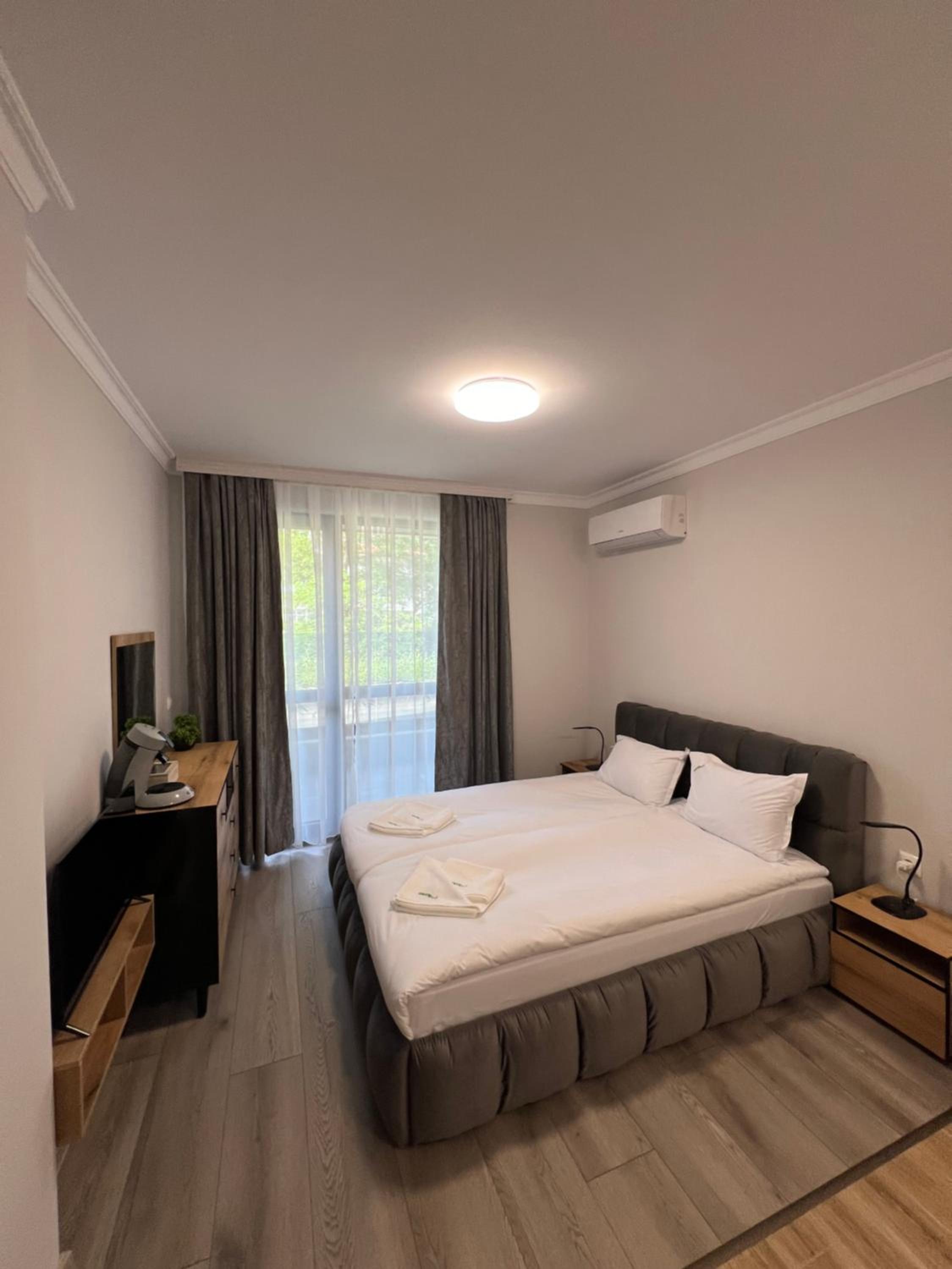 GREEN PARK Apartments and rooms for guests
