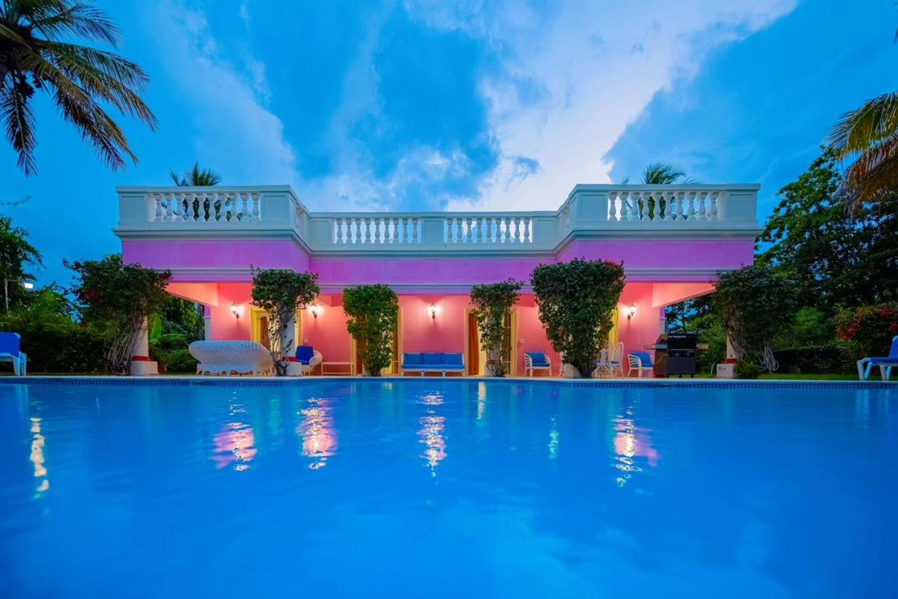 Villa Rosada