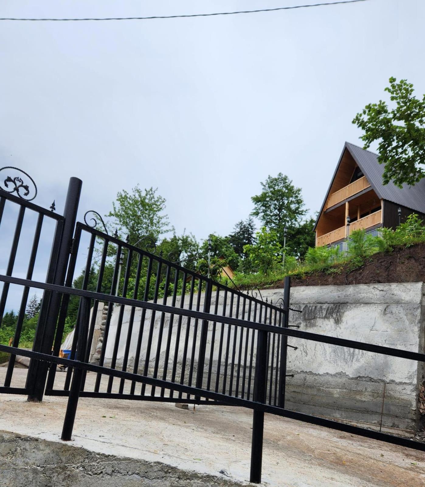 KALOHOUSE