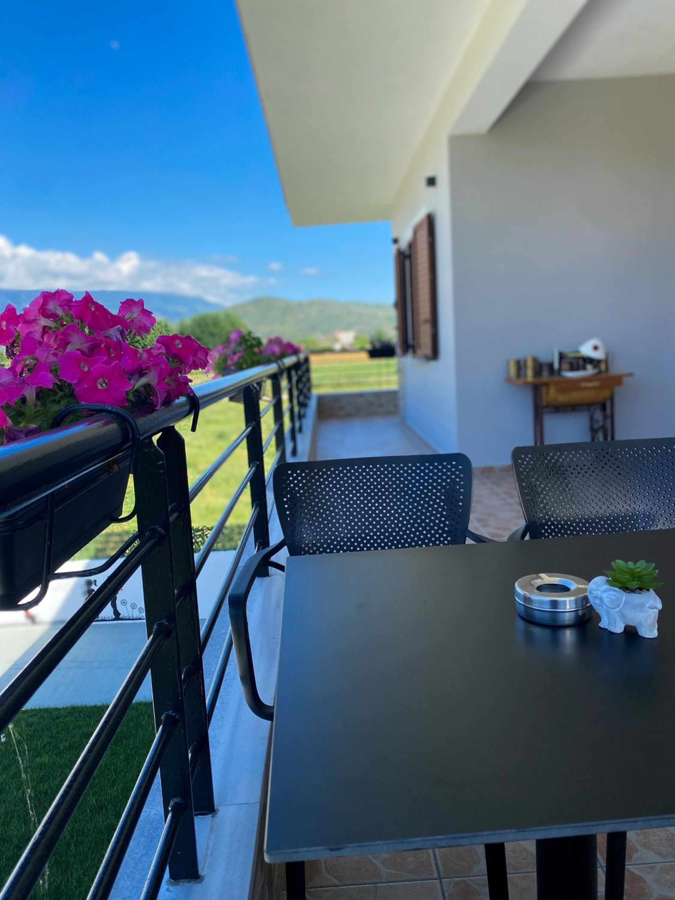 Villa Tabaku