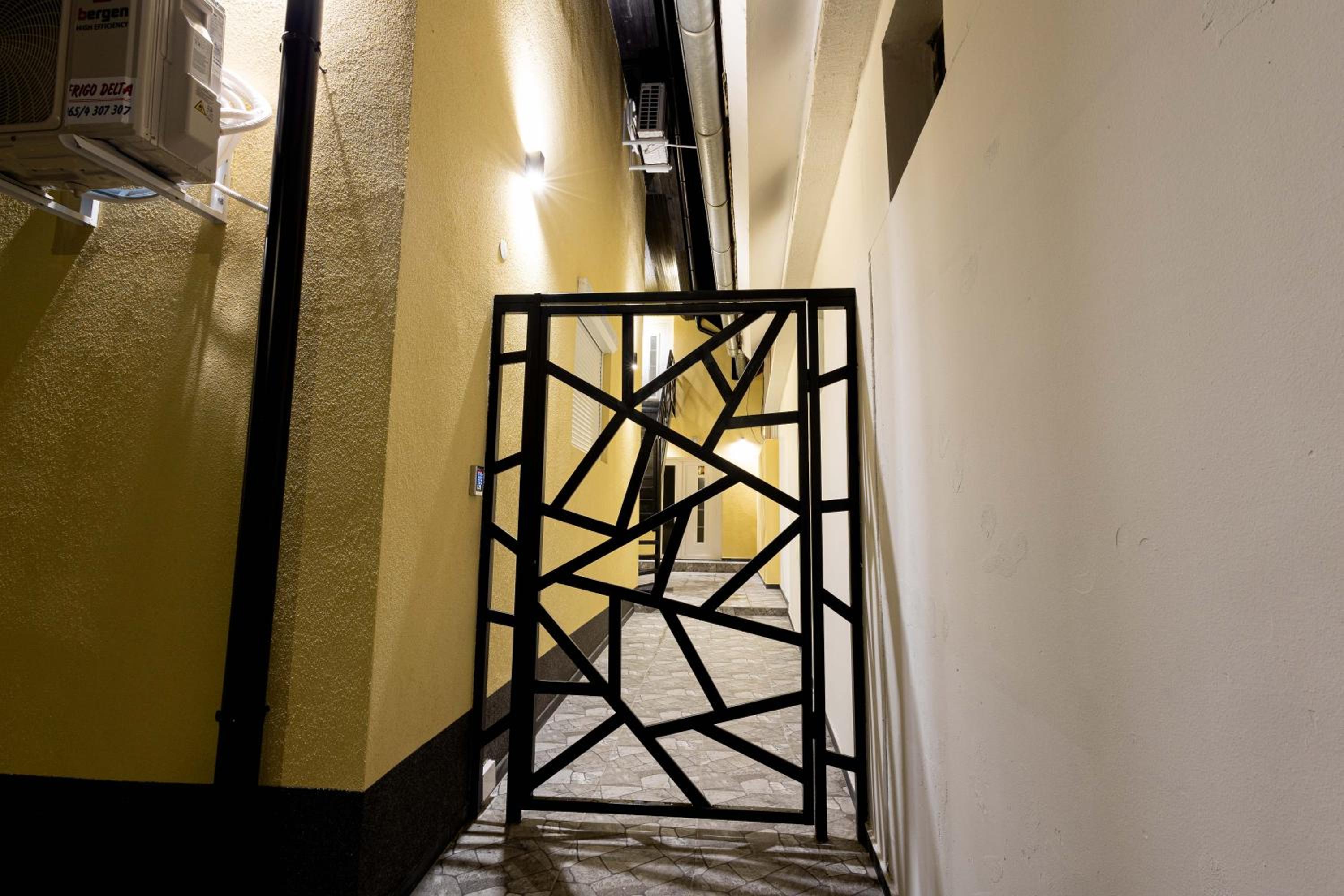 Luna Nera apartments