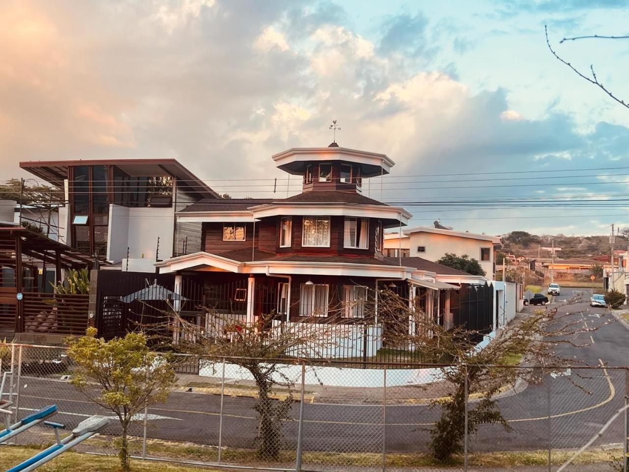 Casa Victoriana Aeropuerto