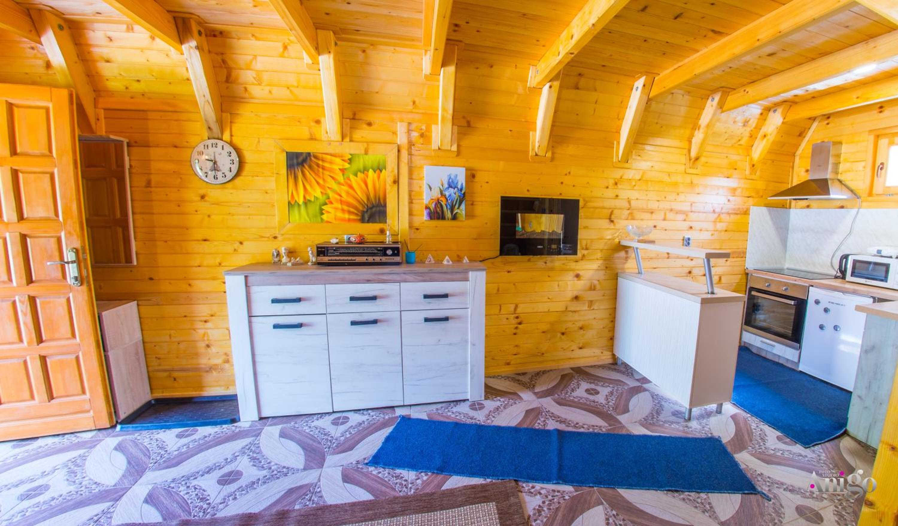 Pyramid Energy House