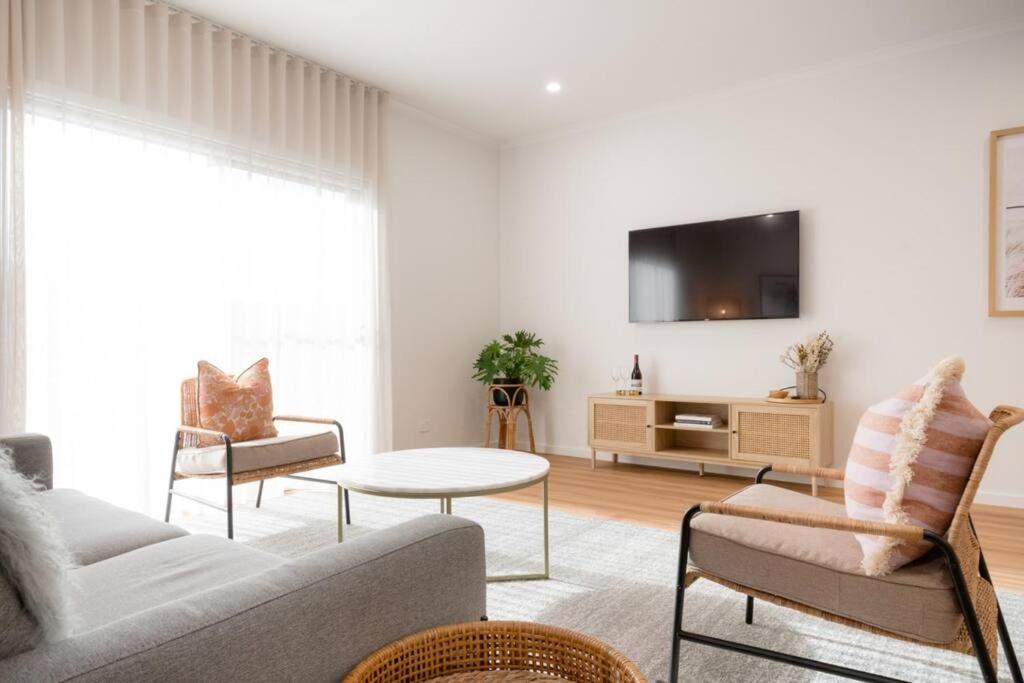 Dovecote - Launceston Luxury