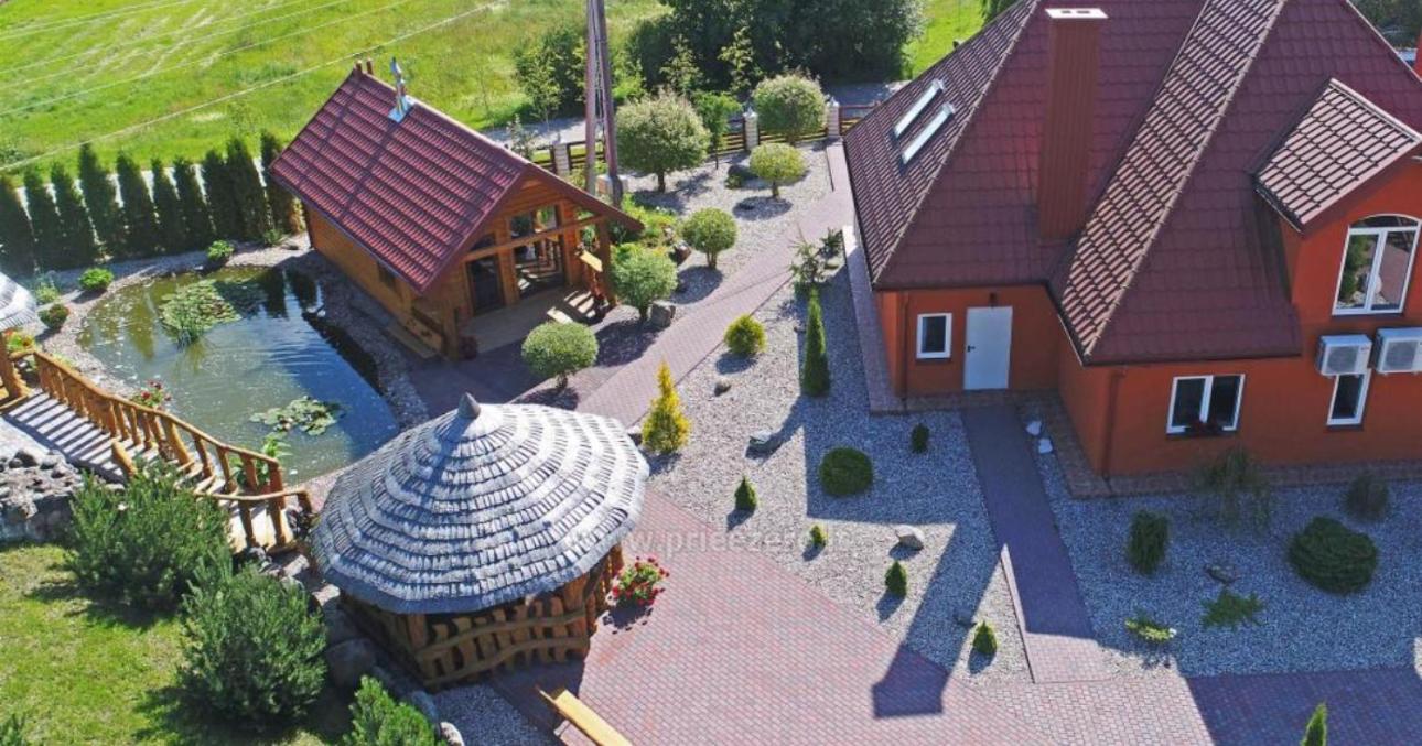 Photo 8