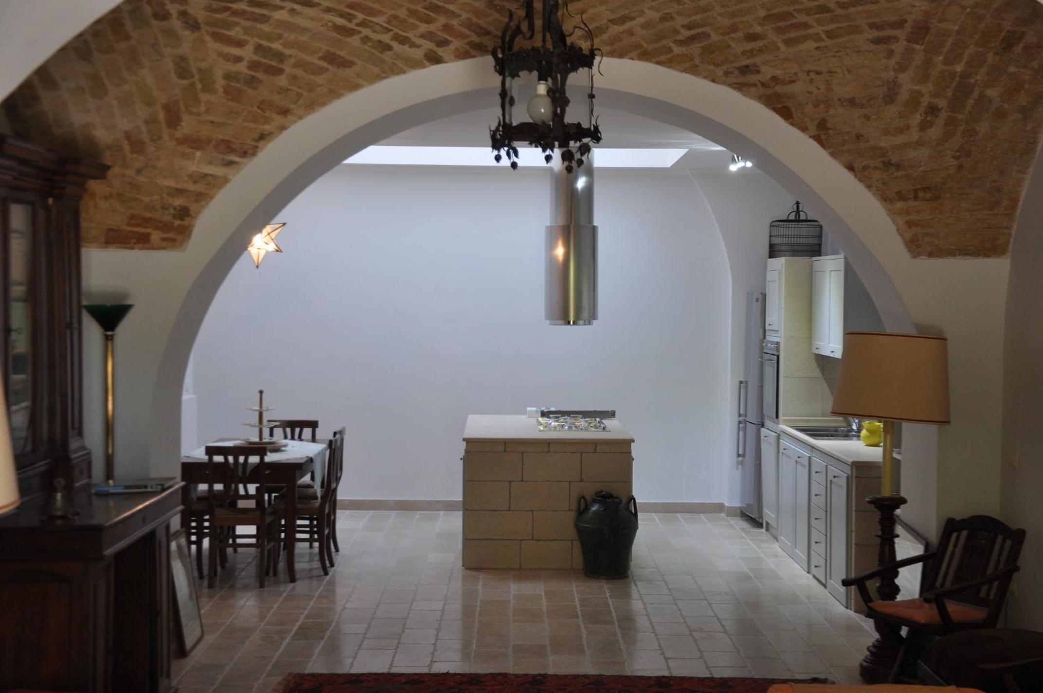 Colonna Country Home