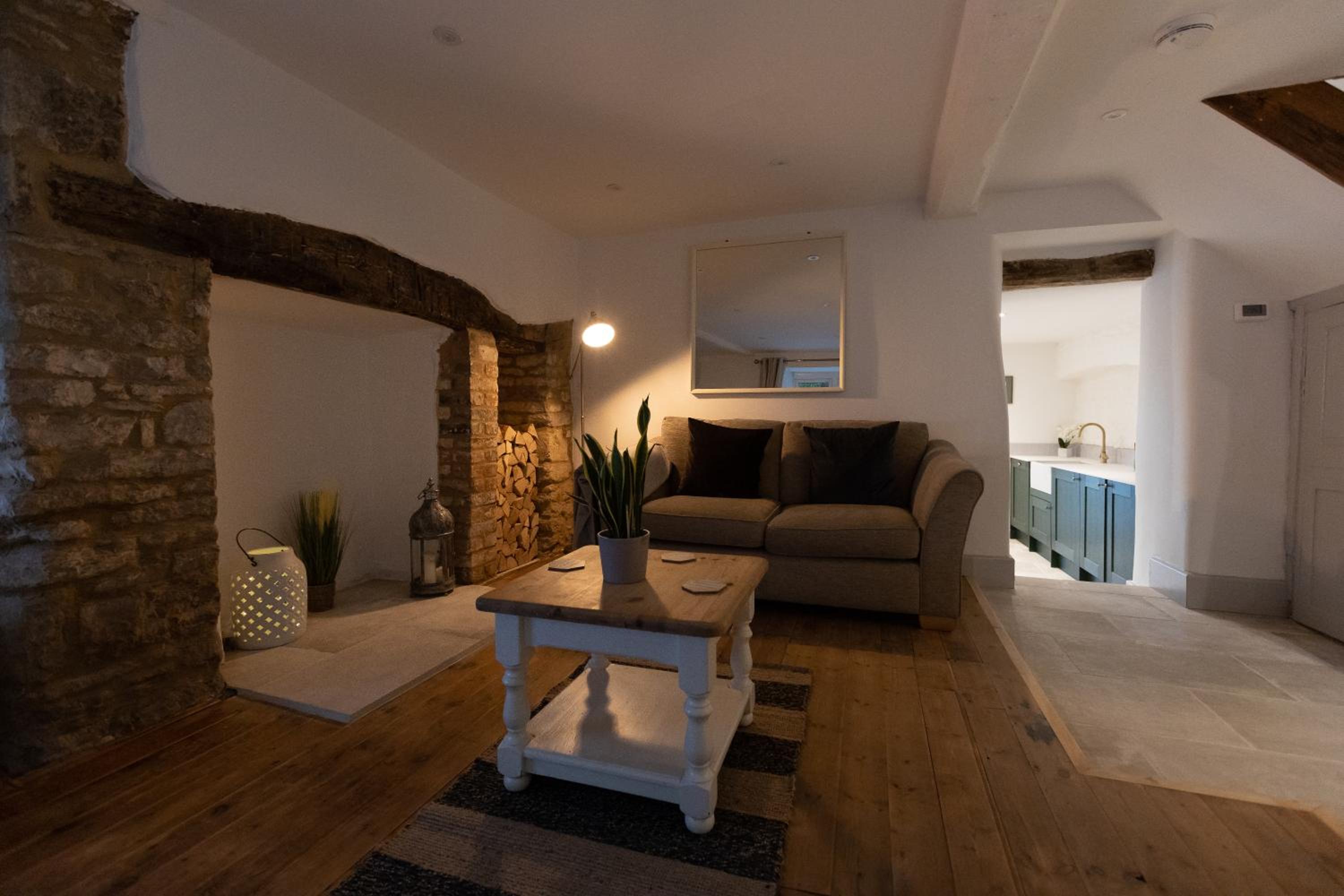 Cosy Country Townhouse in Woodstock view 4