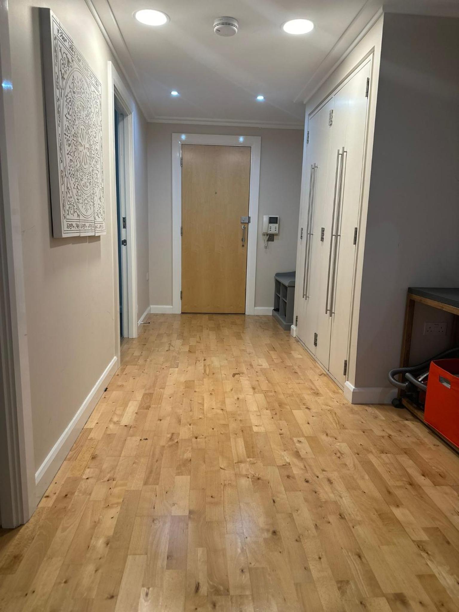 Lakes 2 Bedroom Shared Apartment In Canary Wharf With Private Bathrooms