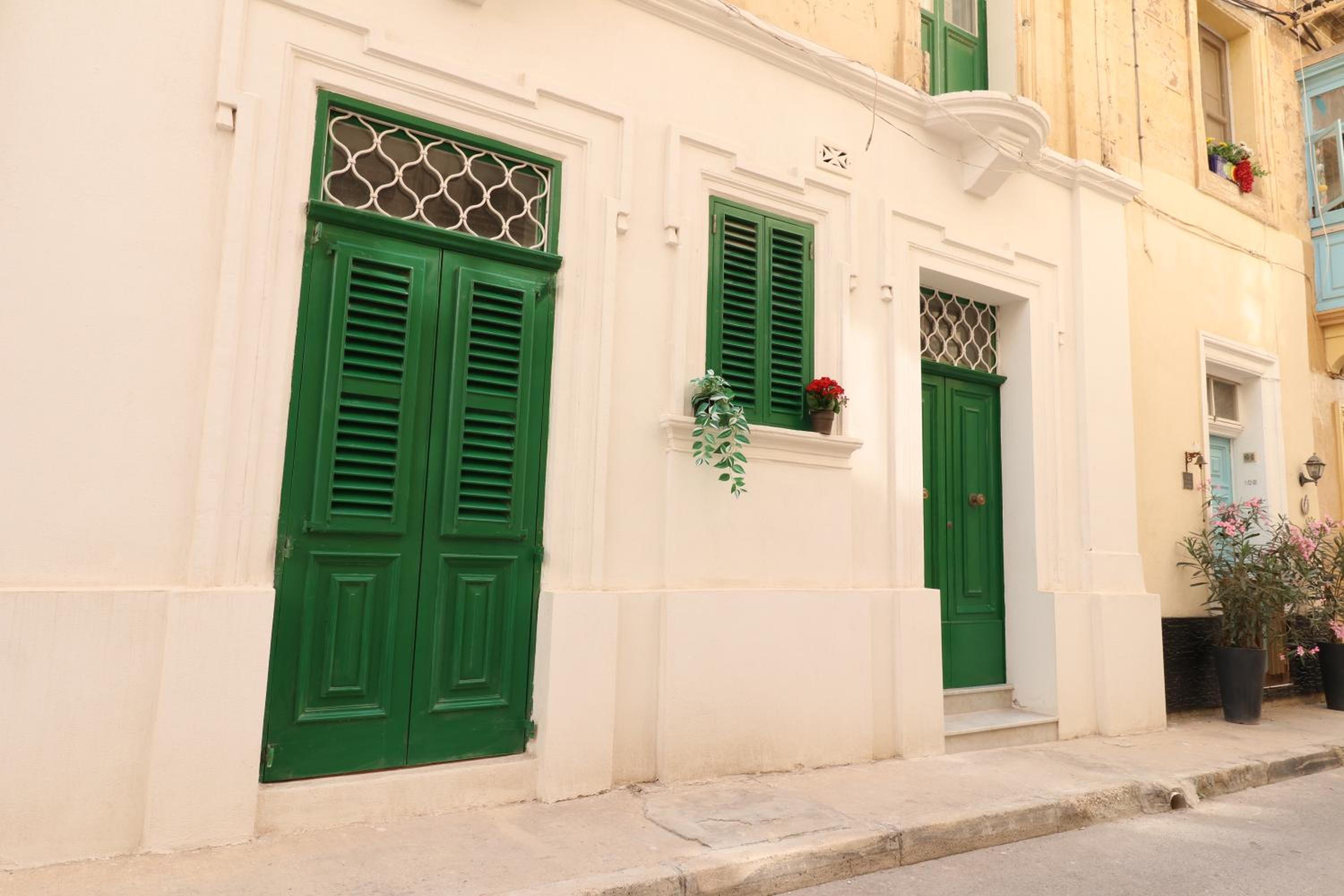 Gardjola Apartment - Authentic Stay By the Marina, Ideal for Couples view 4