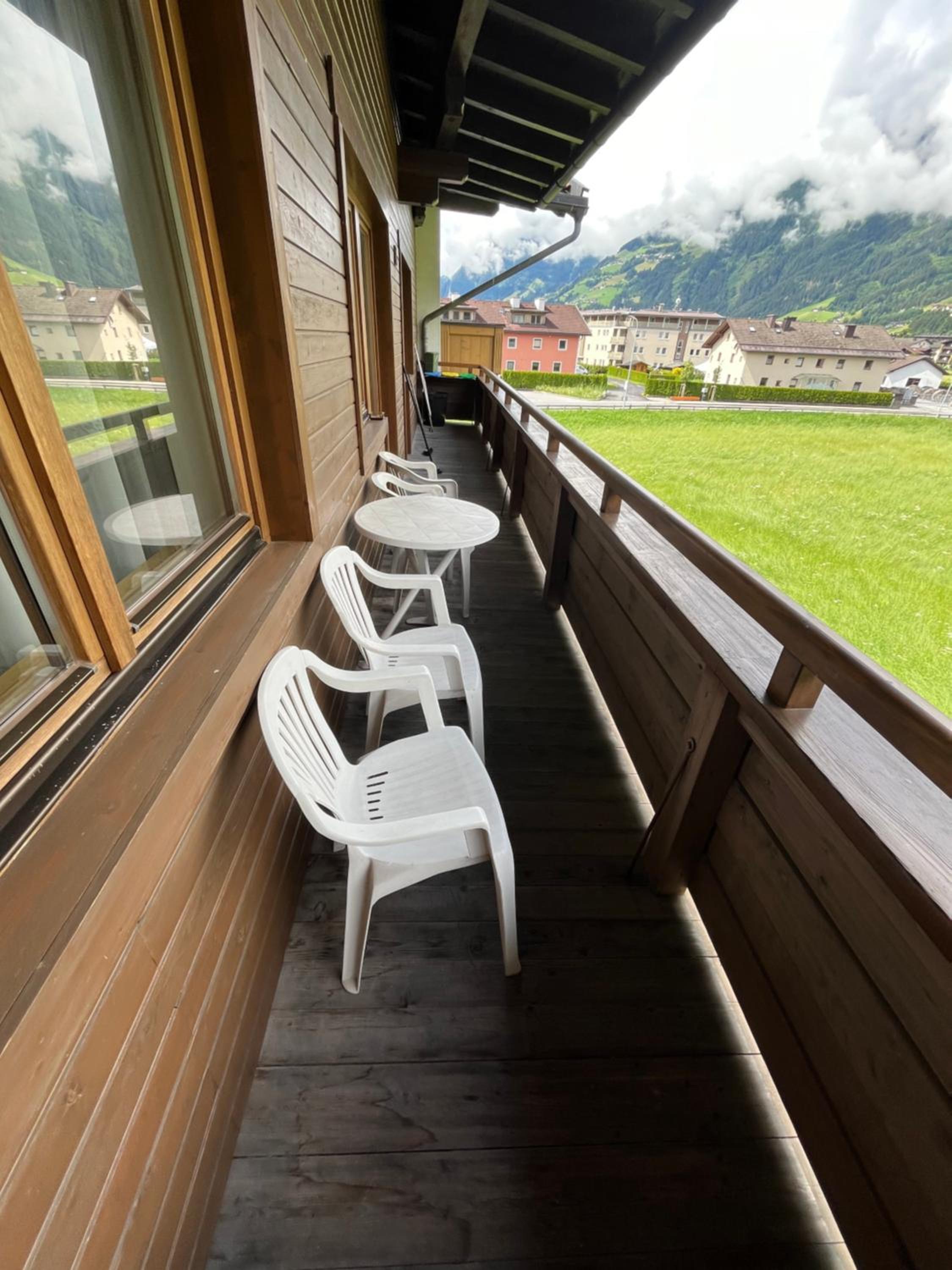 Zell Views Apartments
