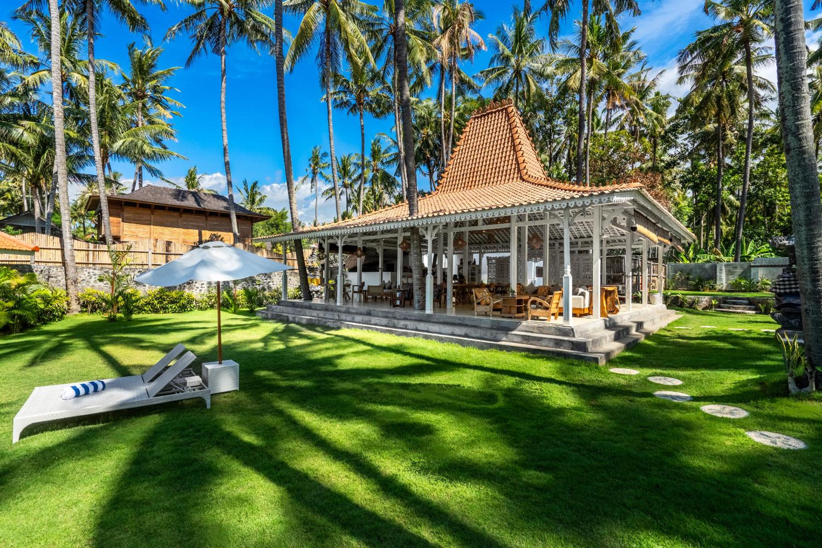 Senang Resort