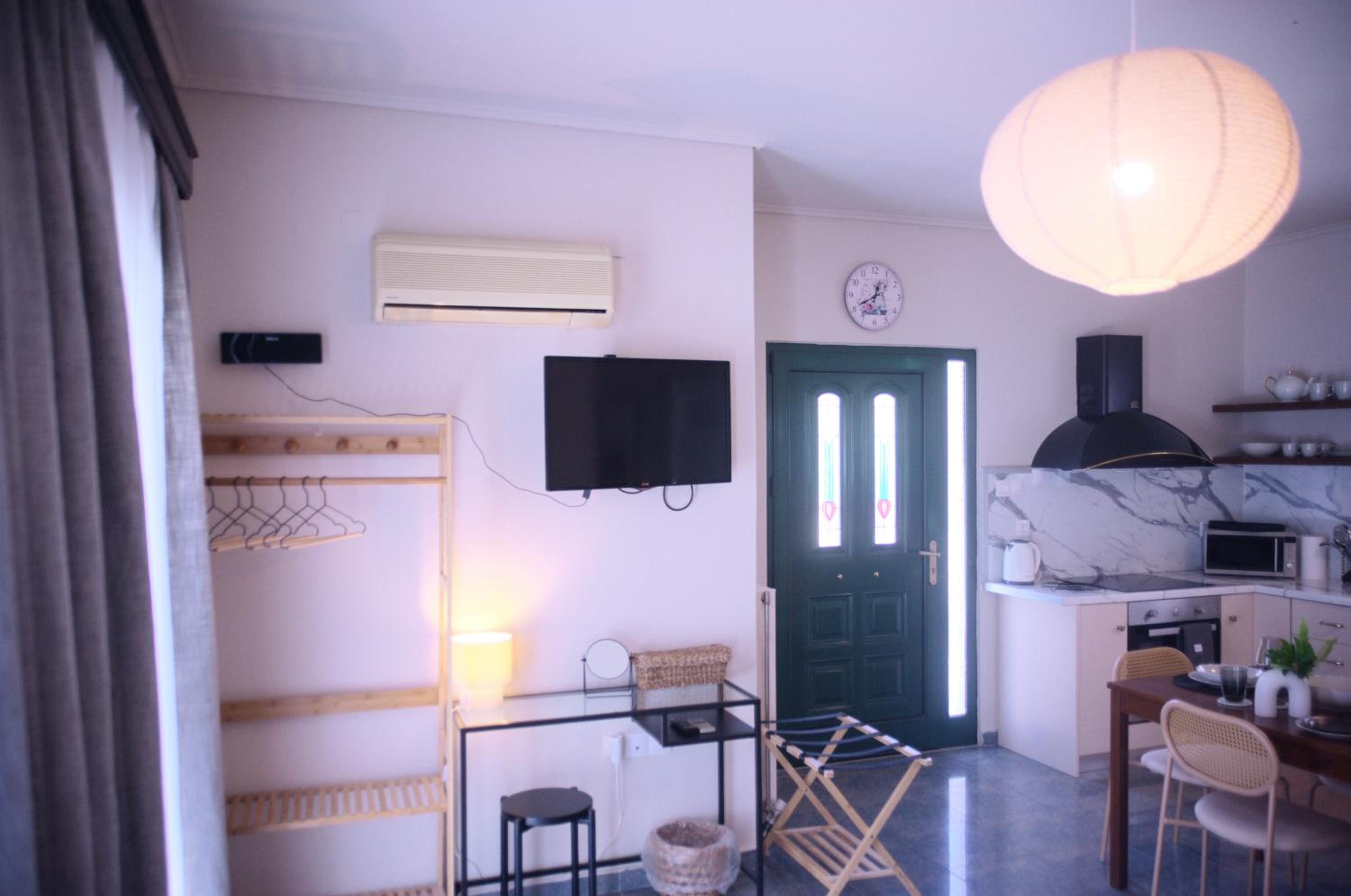 Oasis Studio Apartment view 4