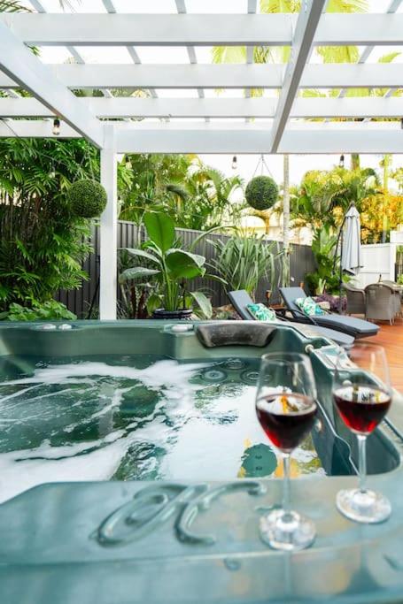 Luxury Mooloolaba Retreat with Spa & Pool