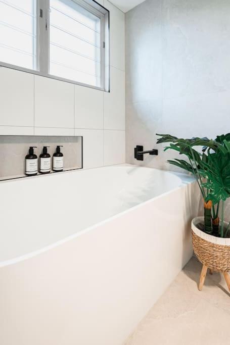 Luxury Mooloolaba Retreat with Spa & Pool