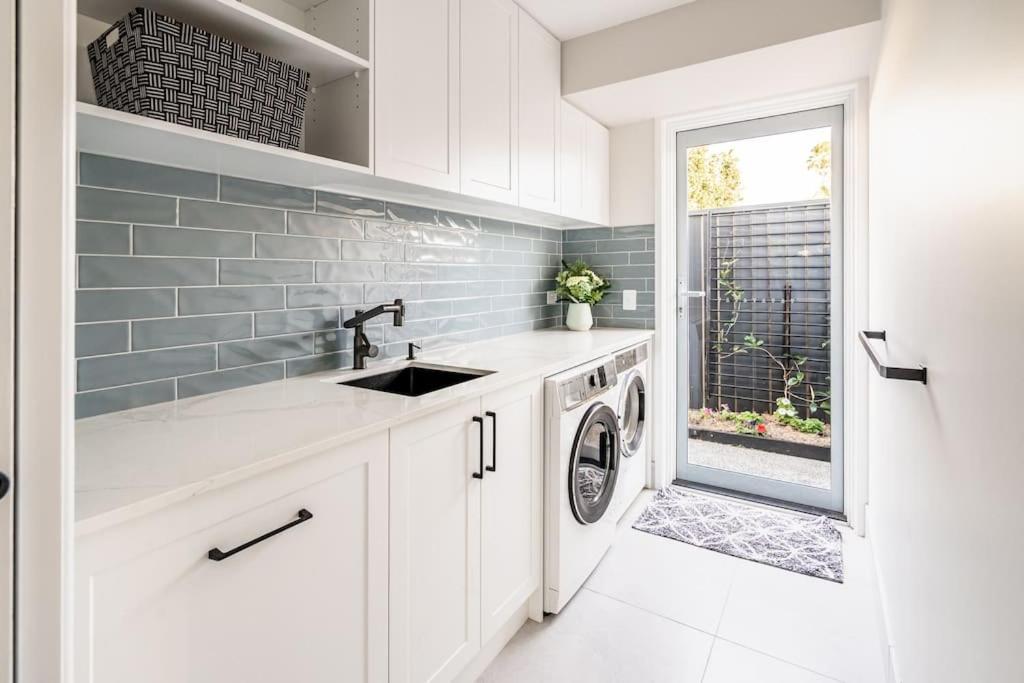 Luxury Mooloolaba Retreat with Spa & Pool