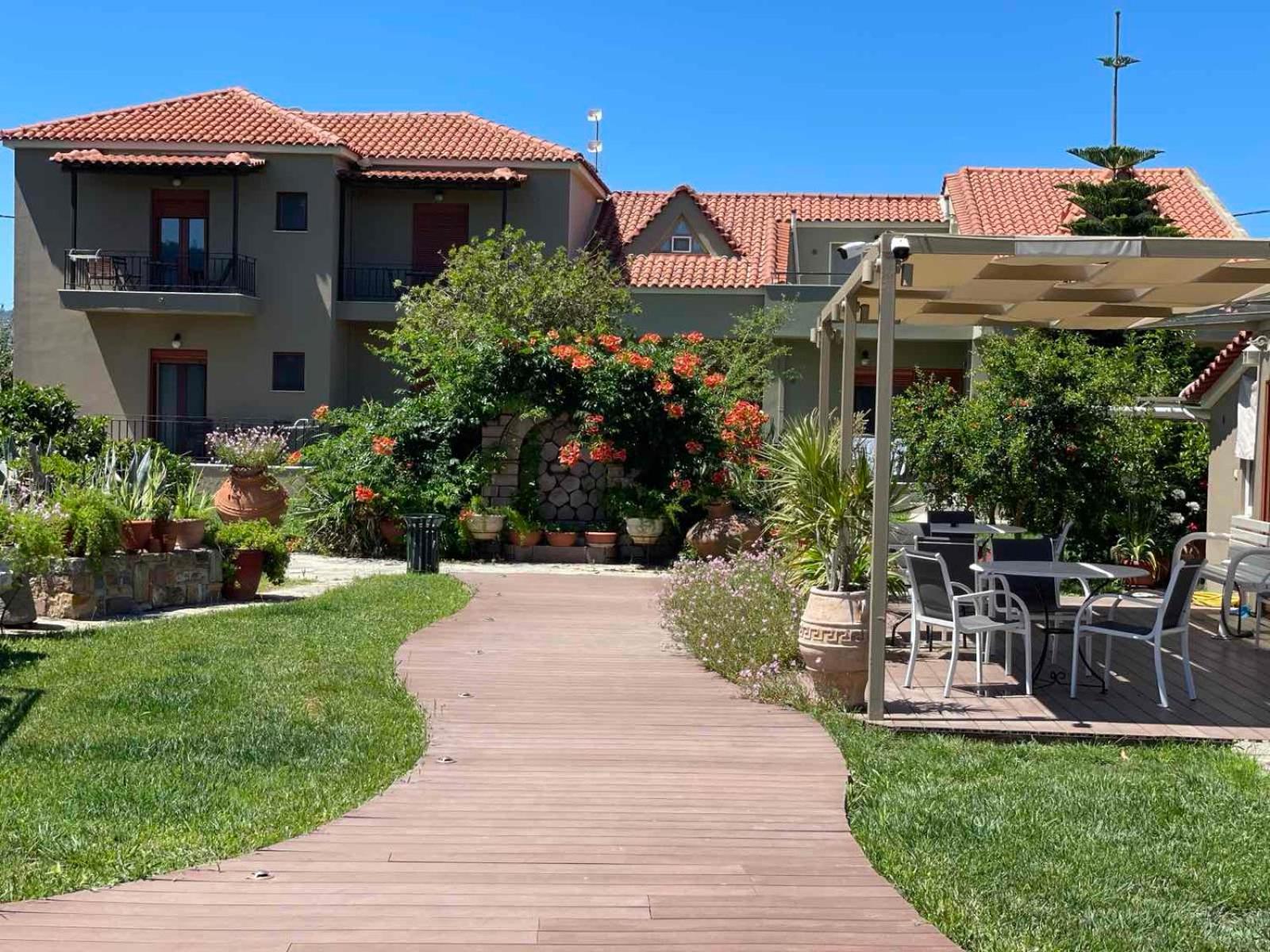 Ariadnes Holiday Accommodation II