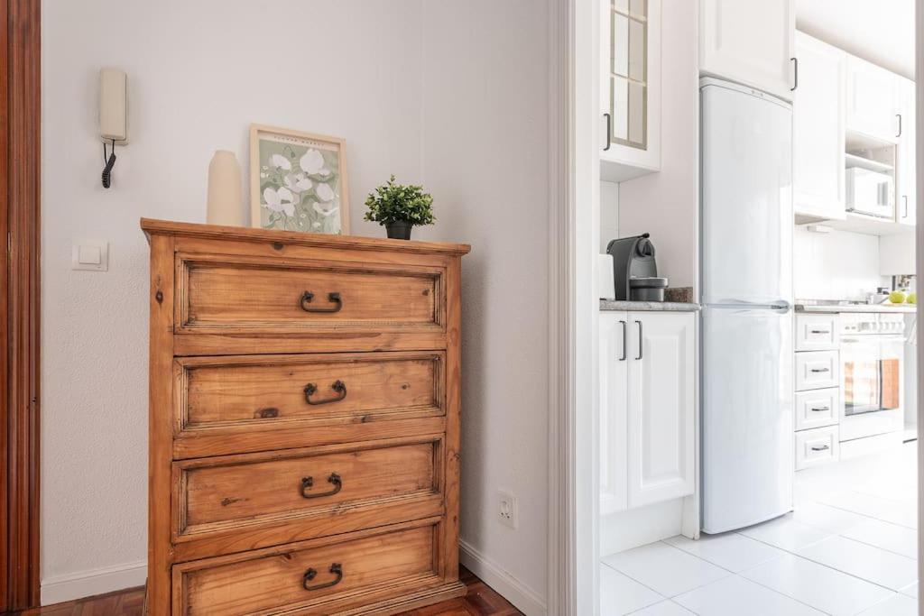San Roman apartment with private parking