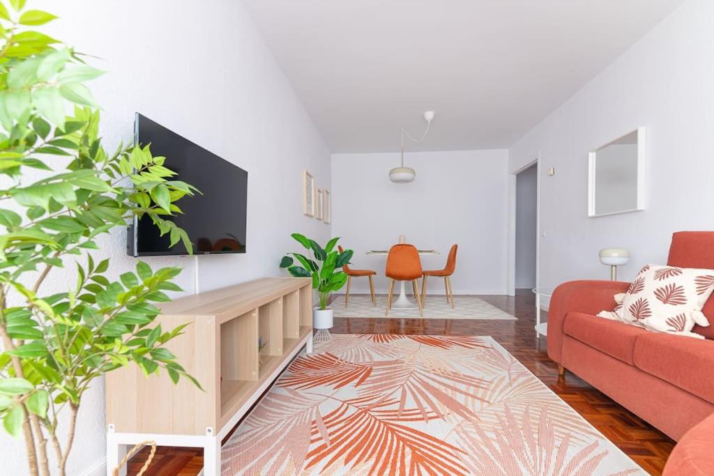 San Roman apartment with private parking
