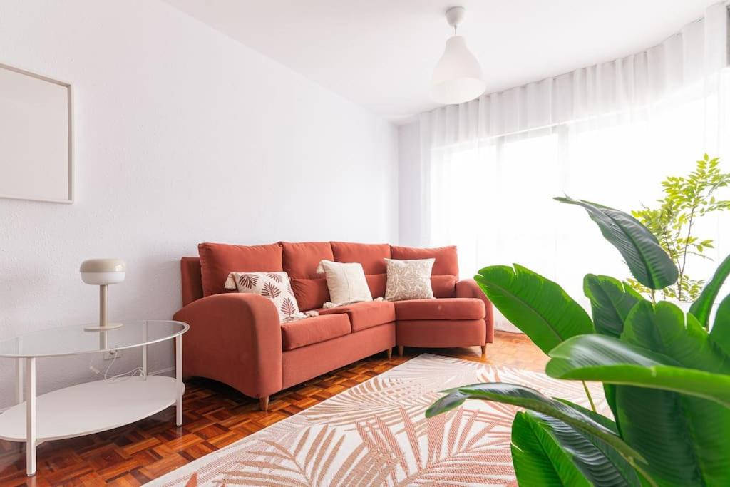 San Roman apartment with private parking