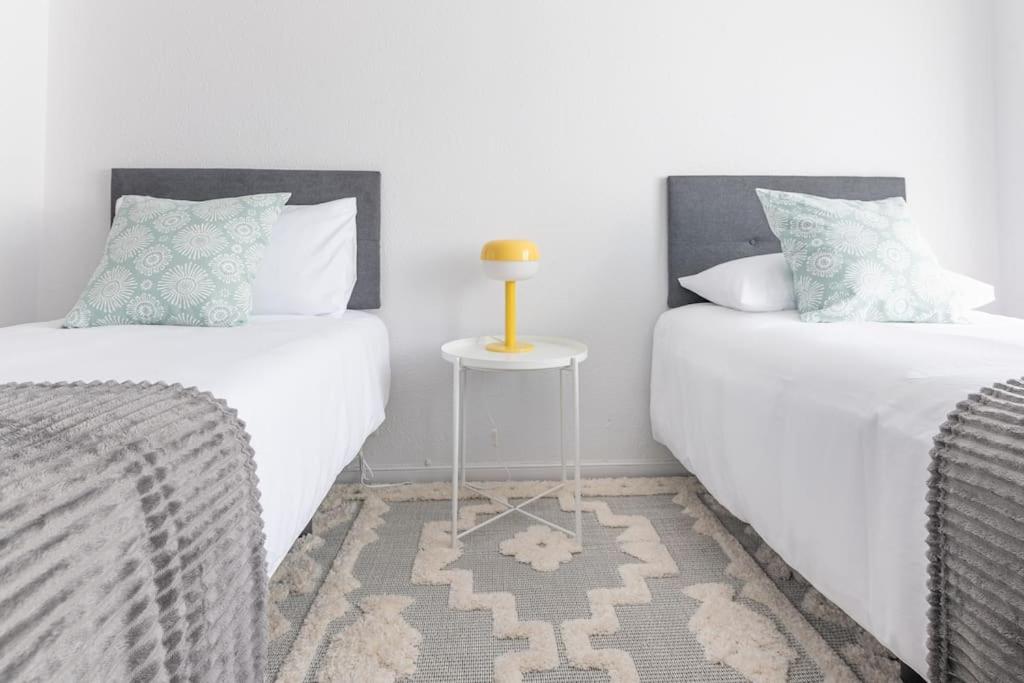 San Roman apartment with private parking