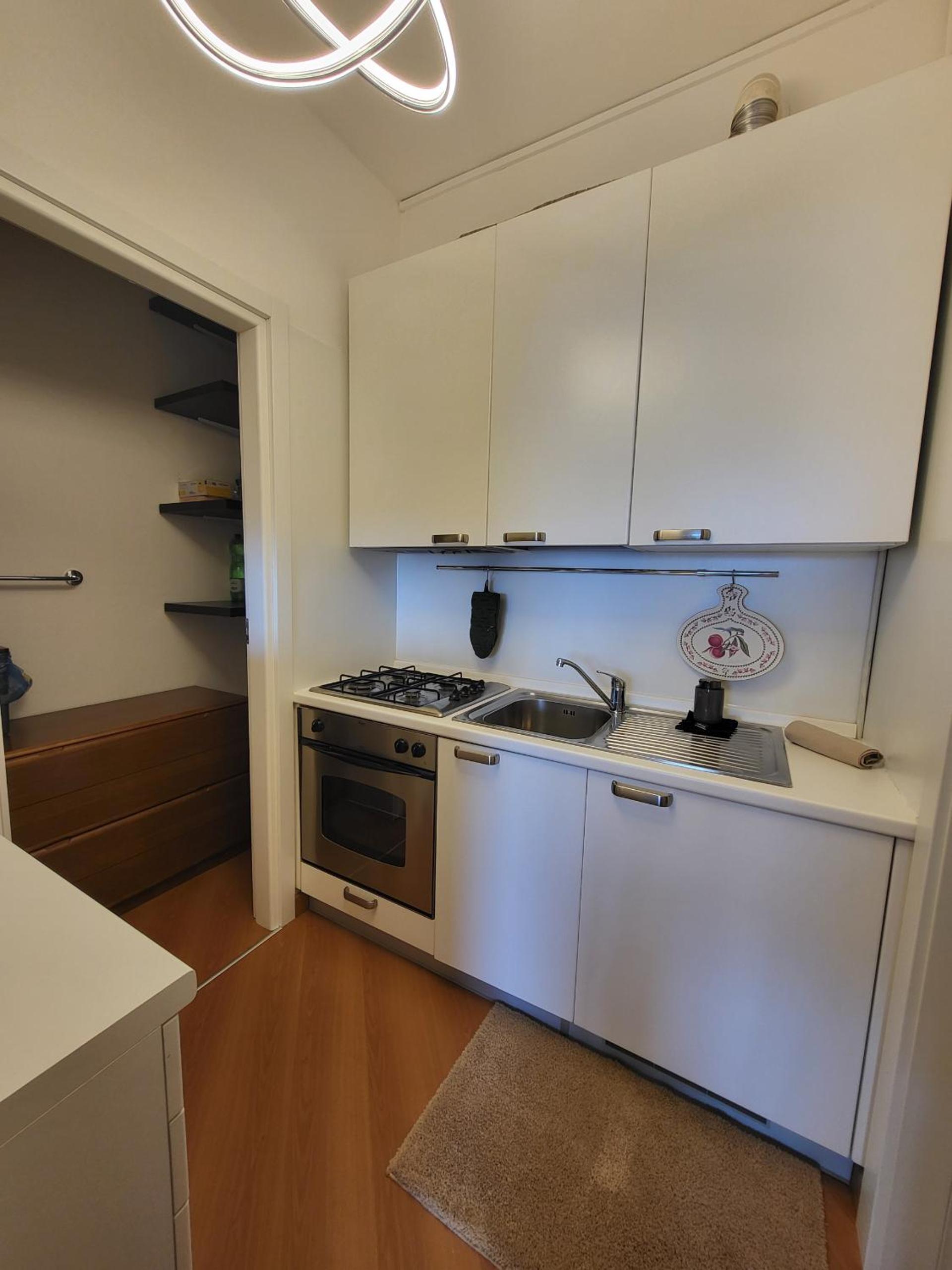 Lake View Apartment photo 3