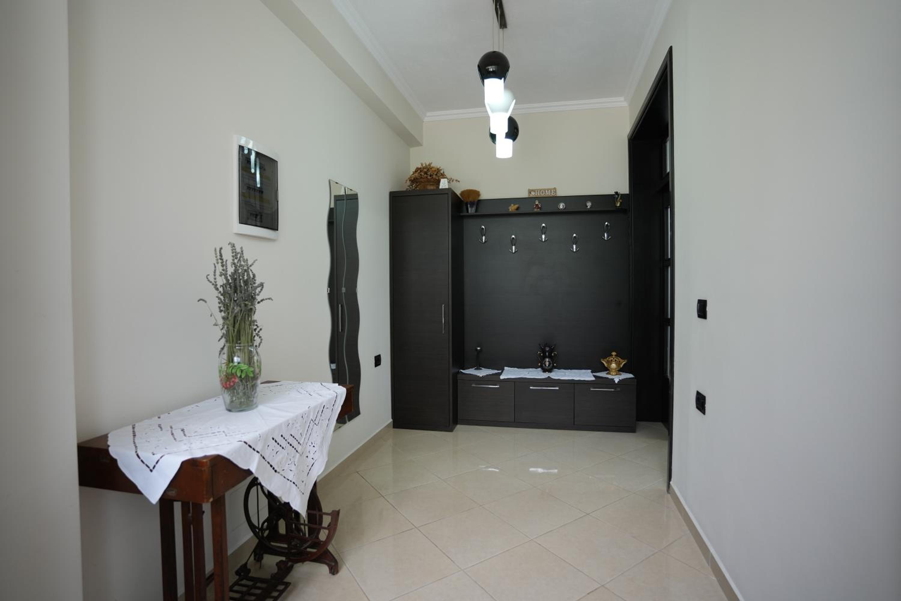 Vila Banushi