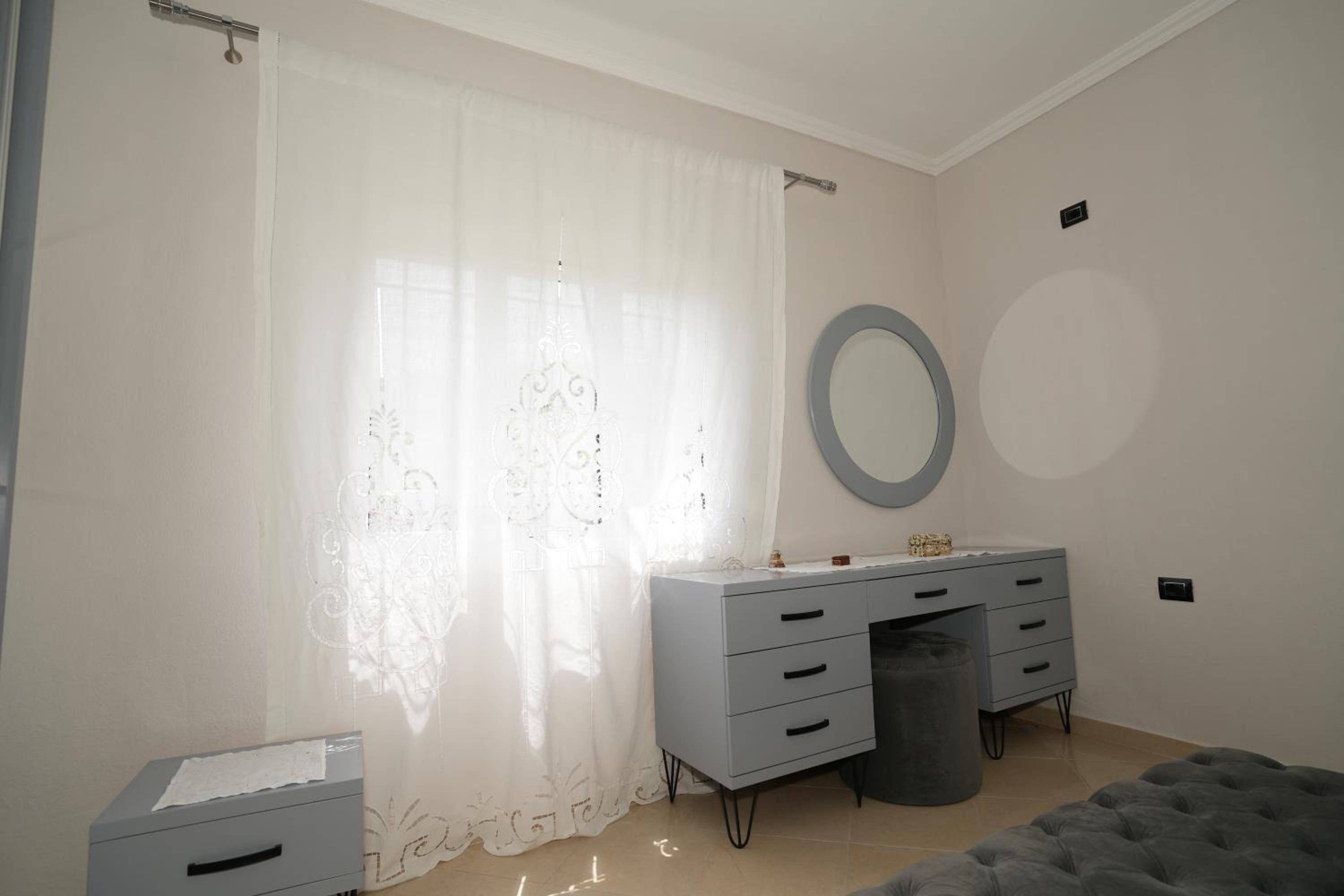 Vila Banushi