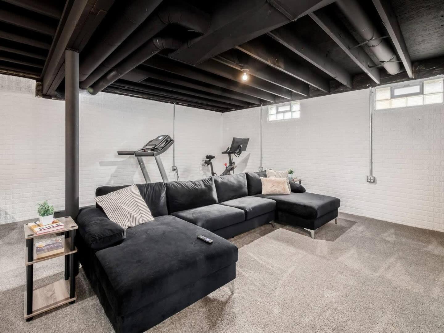 Urban Oasis w Hot Tub Near Downtown & Arena District, photo 37