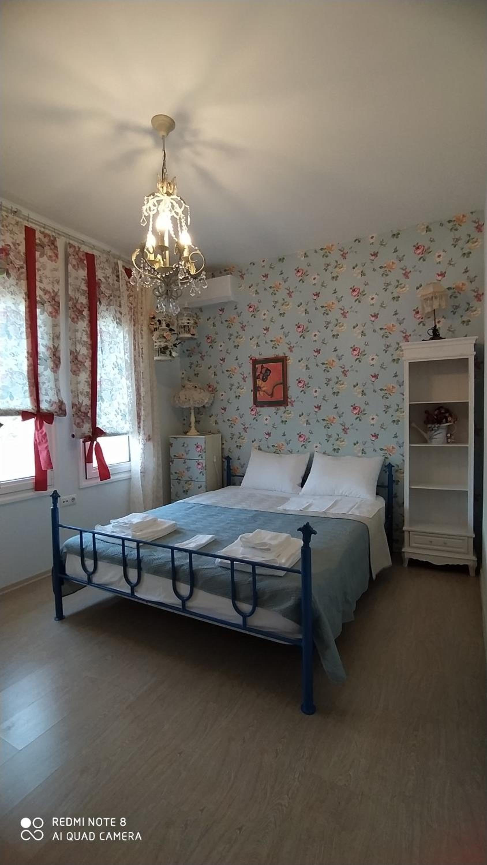 Villa AVRA