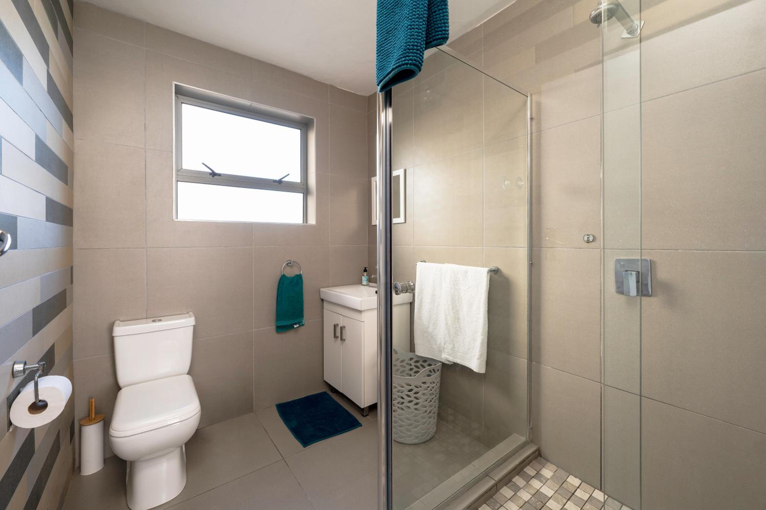 Admirals Lodge Guest House and Brightways self catering apartments