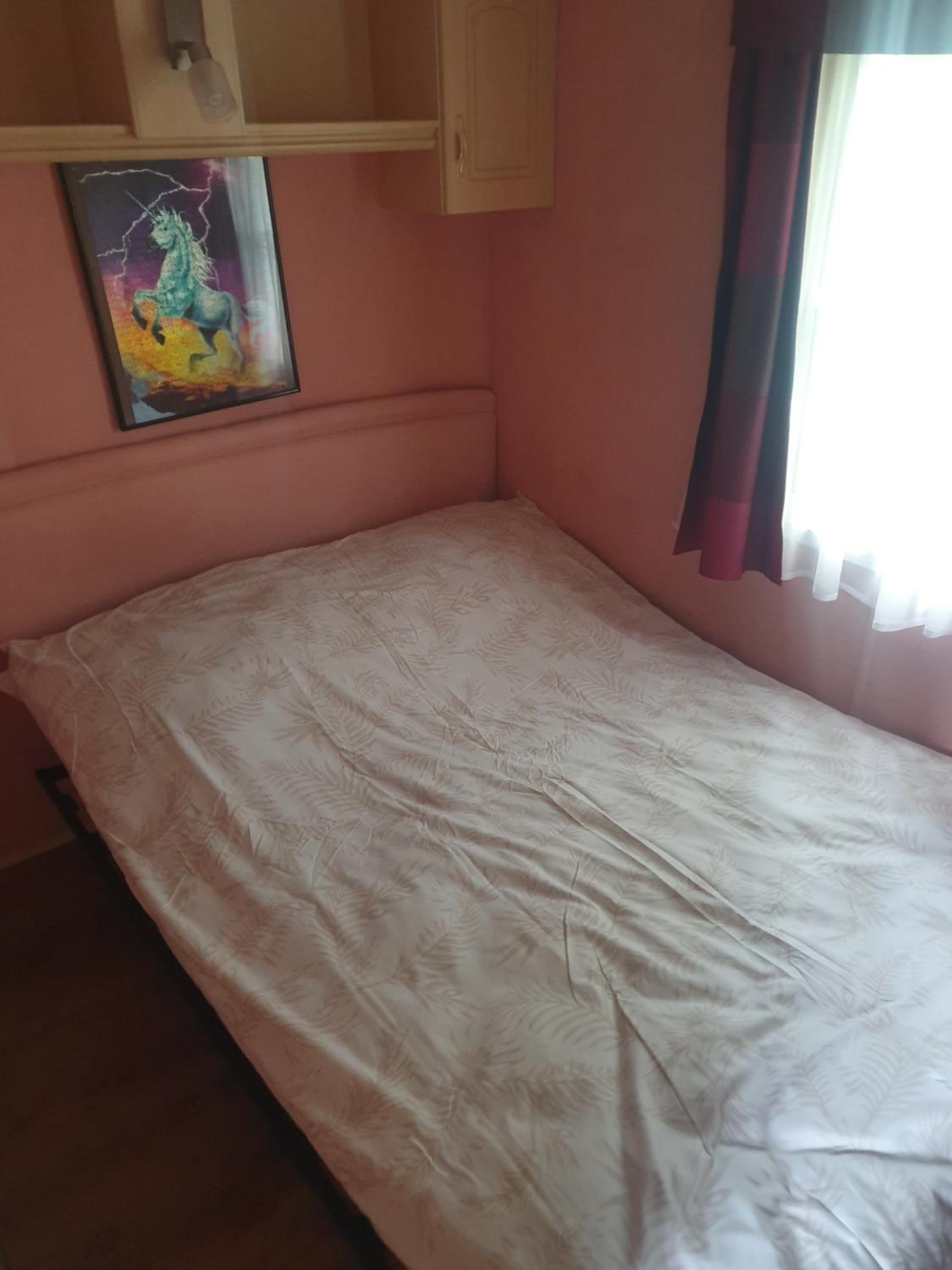 Bungalow 12mx3,60m avec grand jardin
