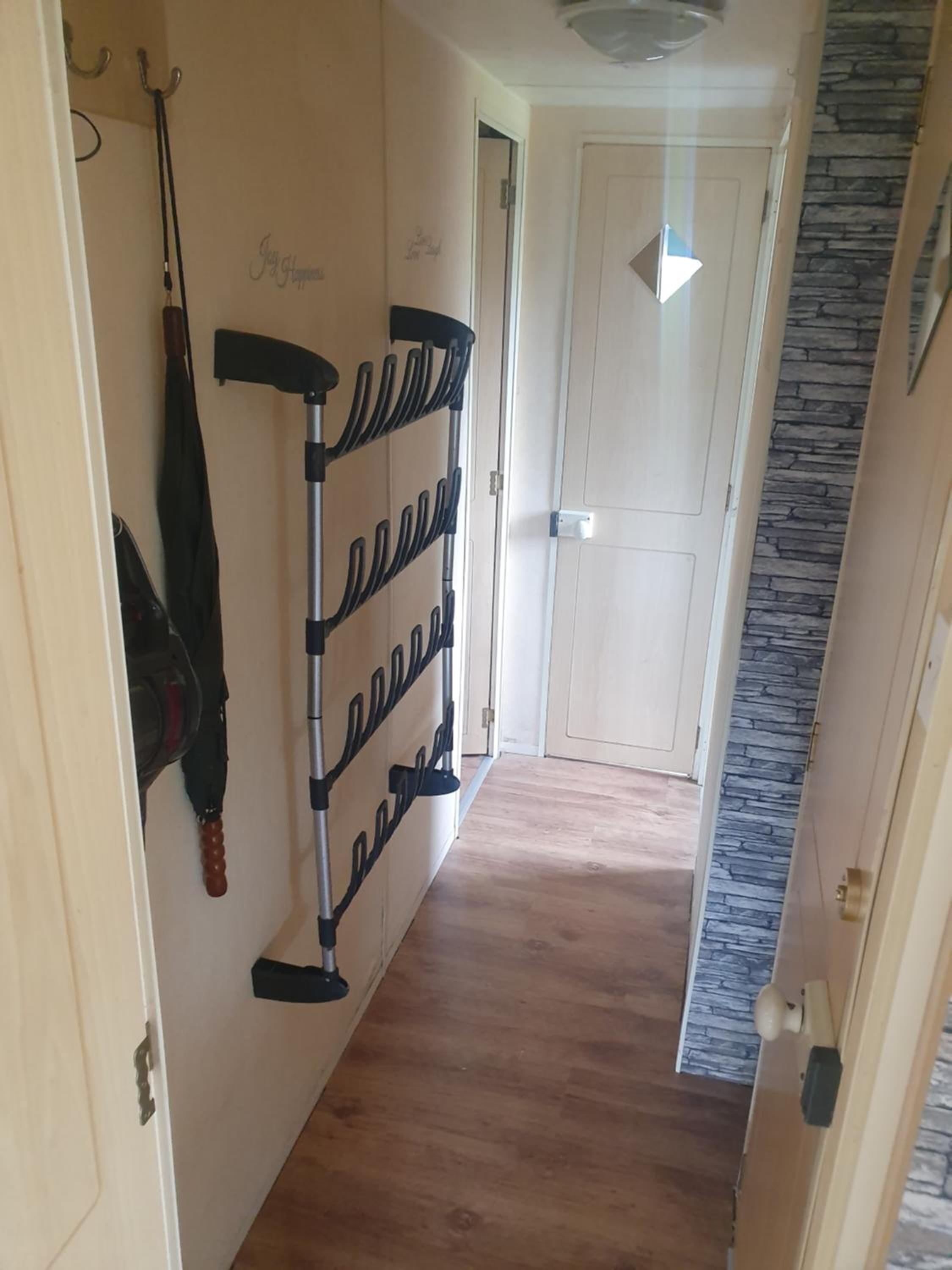 Bungalow 12mx3,60m avec grand jardin