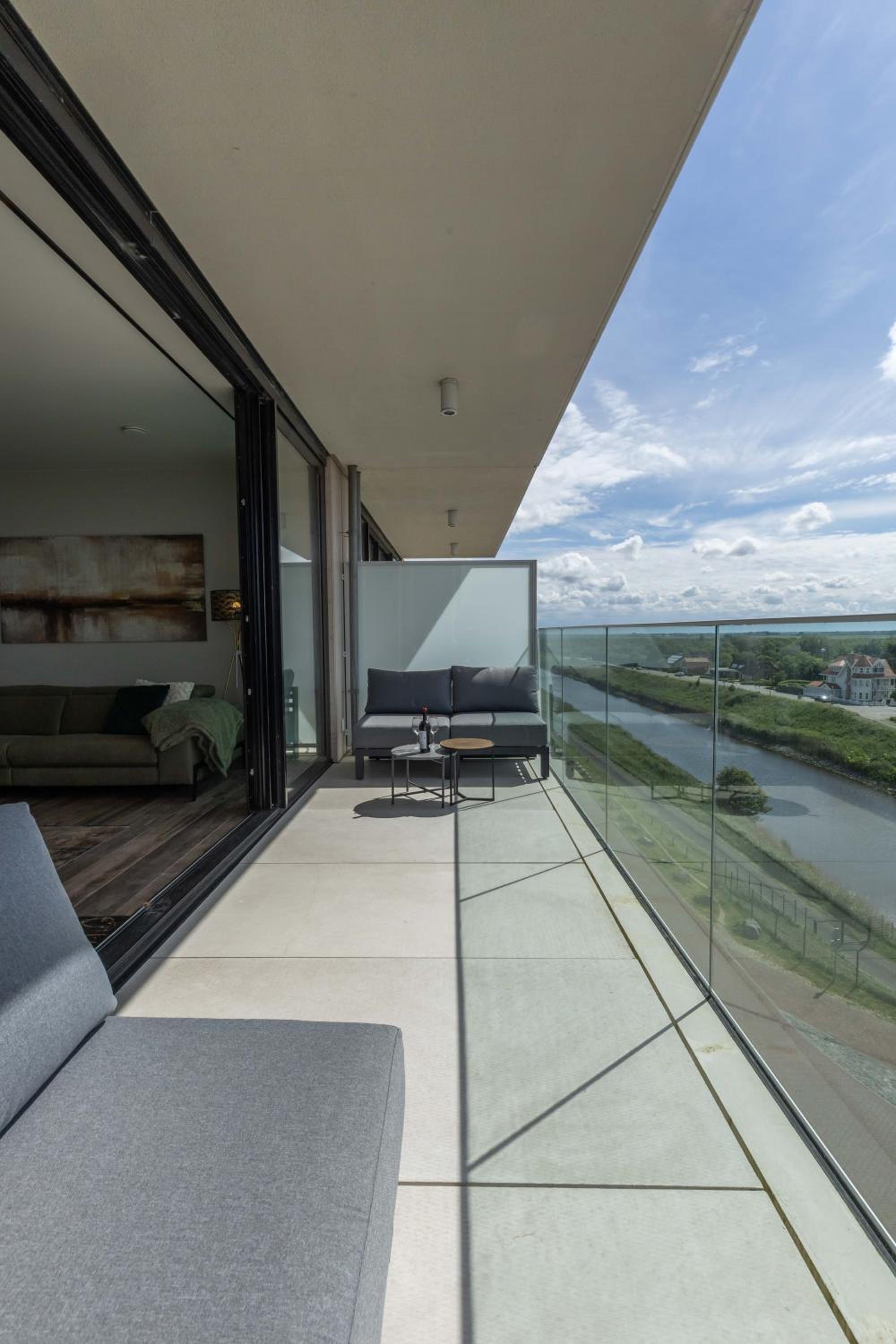 Côte de la Mer, Ultra Luxurious, Sea View, use of shared pool and sauna view 5