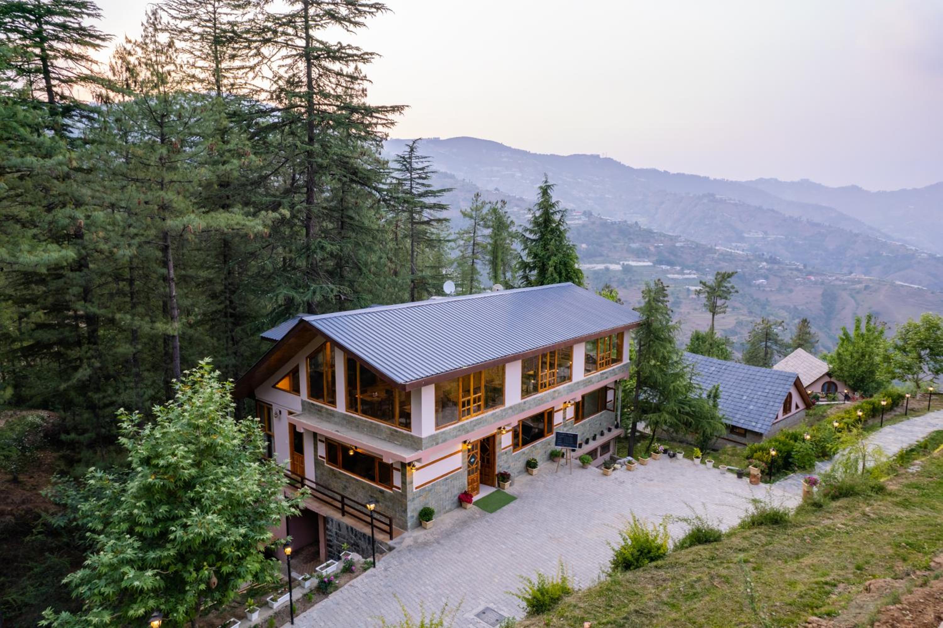 WoodVista Cottages