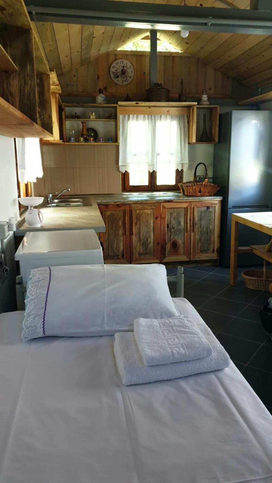 Bujtina Peshtan Guesthouse&Camping photo 5