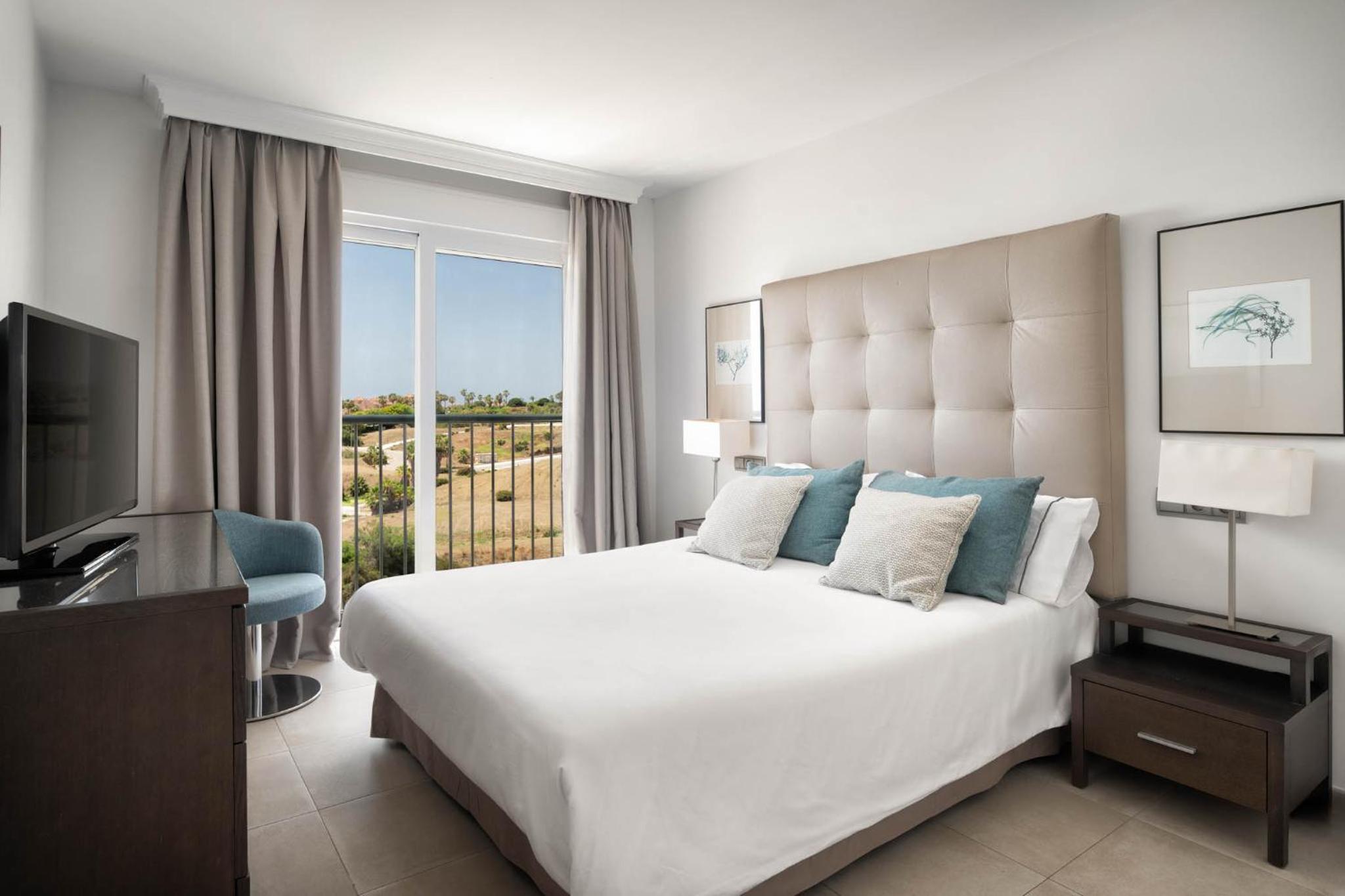 Beautiful Apartment with Stunning Sea Views, Perfect for Relaxation