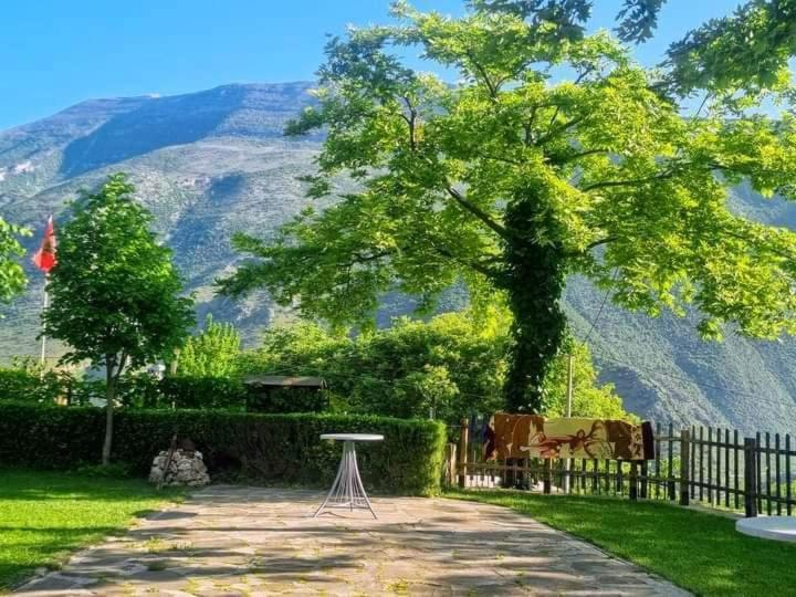 Bujtina Peshtan Guesthouse&Camping
