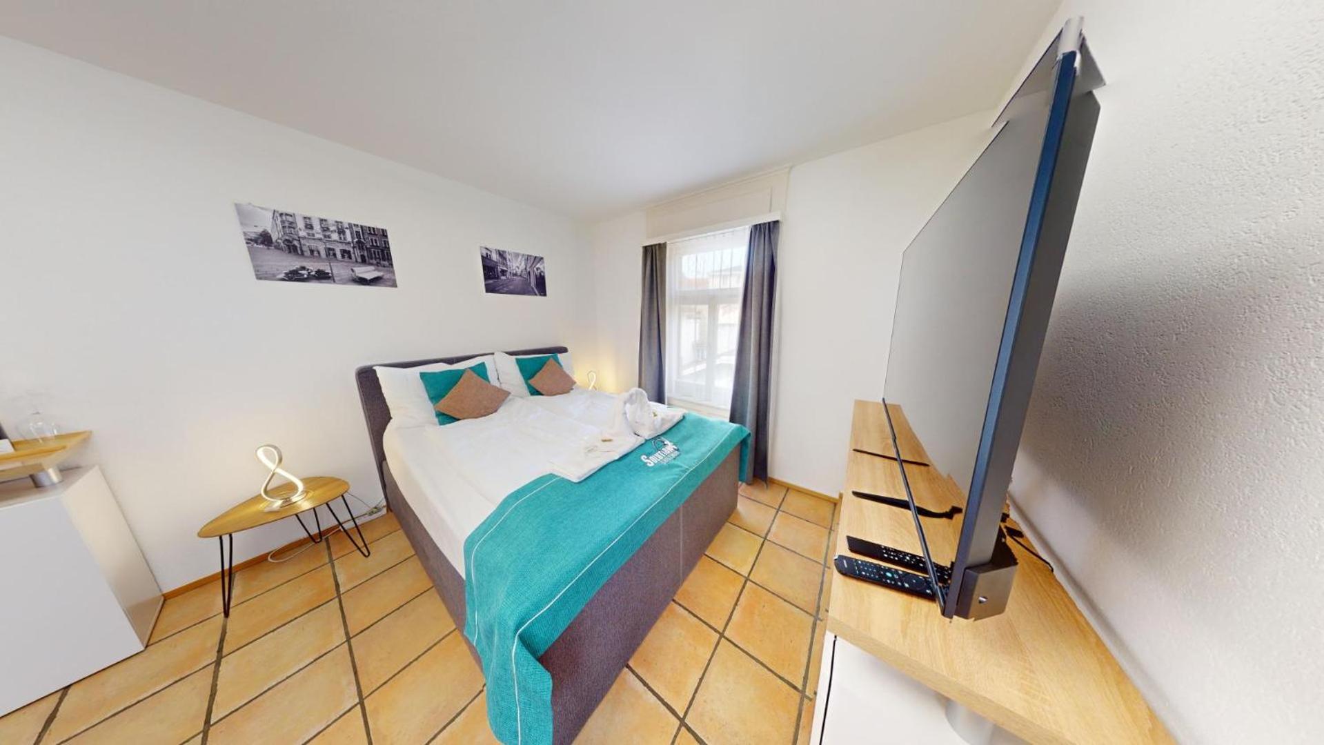 Solution-Grischun - Altstadtwohnung - Zentral - Boxspringbett - Dachterrasse - Kaffe&Tee