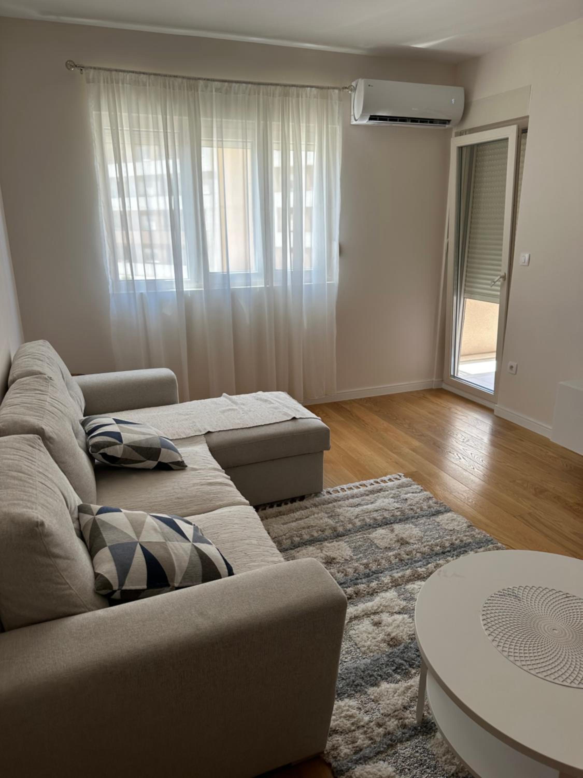 Cozy 1bd apartment Central point-GARAGE available 5e per day