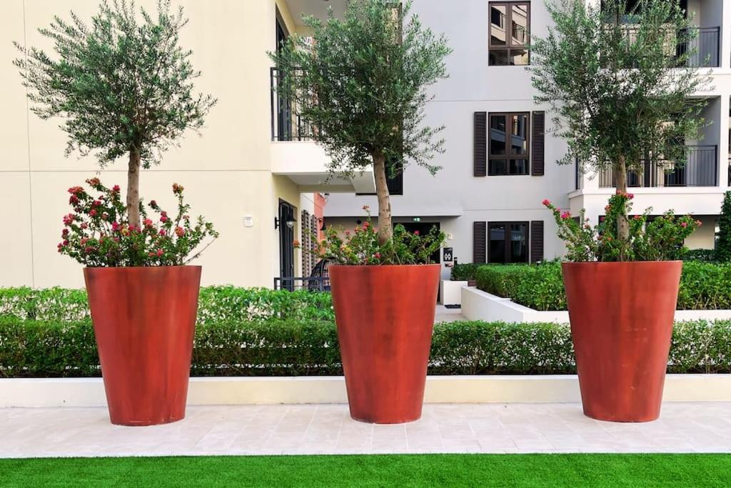 Full Seaview Comfortable Apt La Mer Dubai