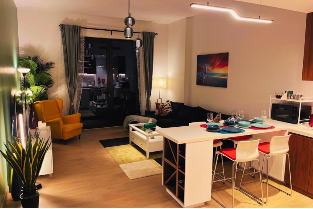 Full Seaview Comfortable Apt La Mer Dubai