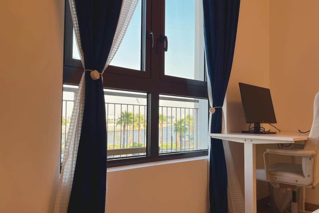 Full Seaview Comfortable Apt La Mer Dubai