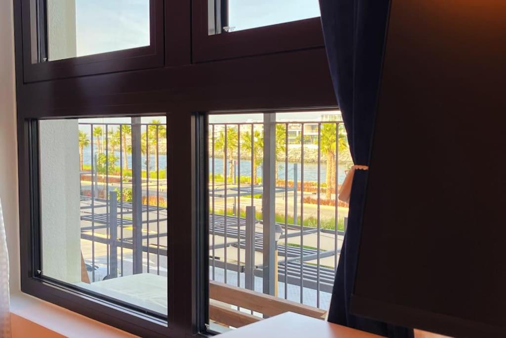 Full Seaview Comfortable Apt La Mer Dubai