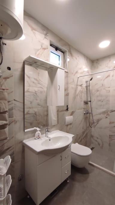 Bungevilia Apartment