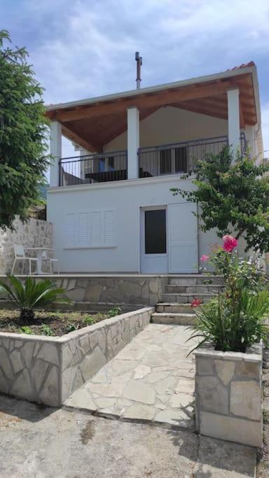 Bungevilia Apartment