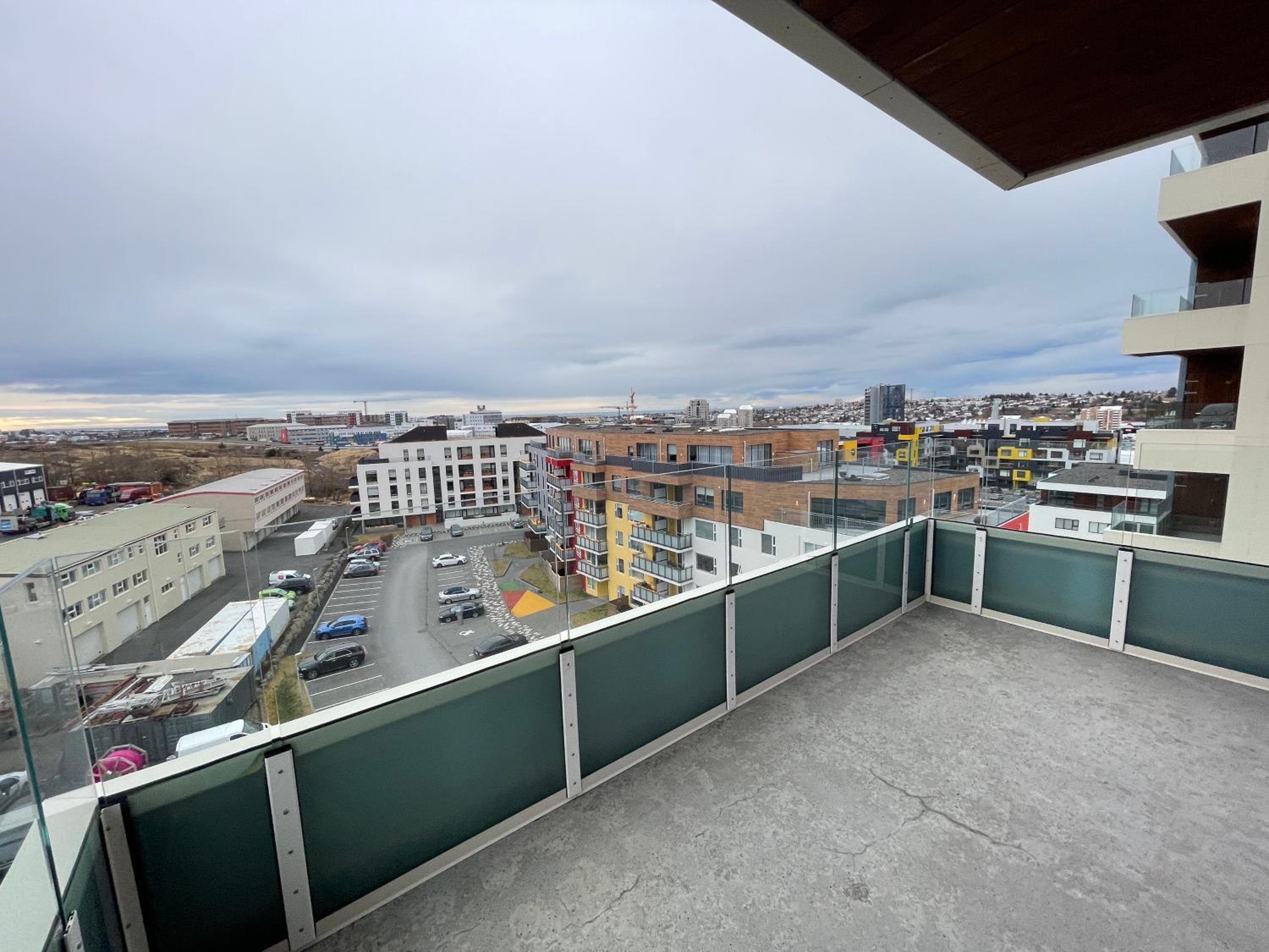 Modern and spacious 3 bedroom apartment in Kópavogur
